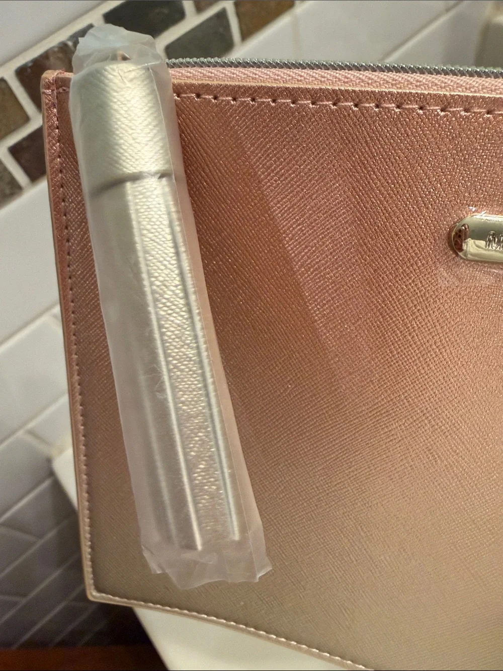 ✨LOW START✨Michael Kors Rose Gold Metallic Saffiano Wristlet - Picture 3 of 5